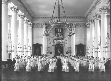 Урок танцев в Смольном институте. Фото 1914.